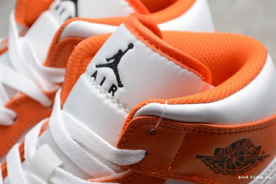 DM3531-800 DM3531-800 1 Mid Jordan Orange Metallic 0316